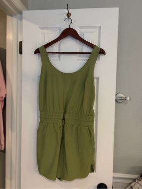 Abercrombie Romper Medium Green Athletic Performance Pockets